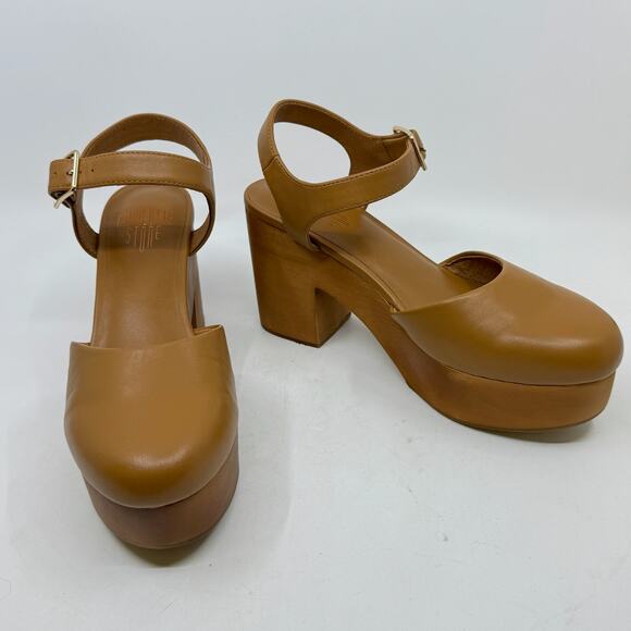 NWT CHARLOTTE STONE Sal Clog Heels in Camel - Picture 2 of 15